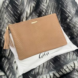 GiGi New York envelope purse